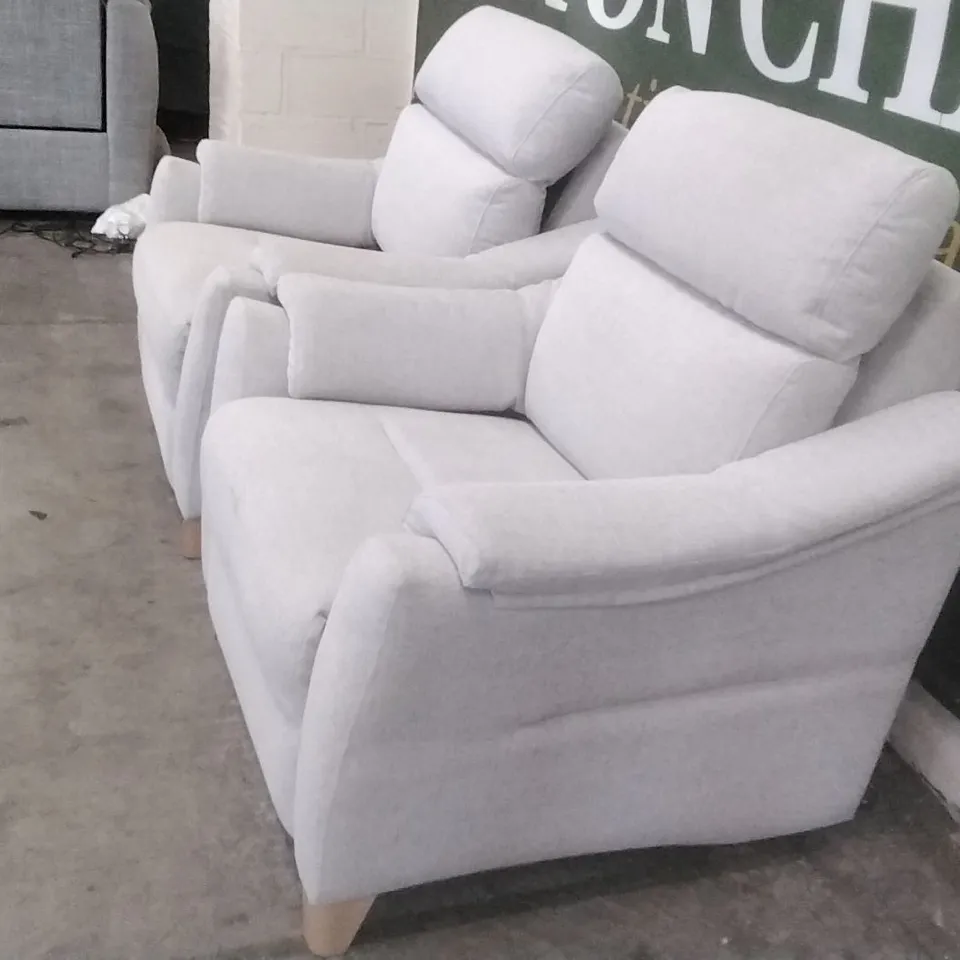 QUALITY G-PLAN BRITISH MADE HARDWOOD FRAMED PAIR OF HURST MASCA ICE FABRIC POWER RECLINING ARMCHAIRS