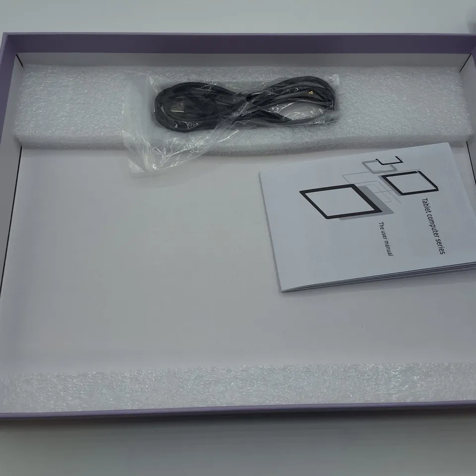 10.1" KIDS ANDROID TABLET WITH GREEN PROTECTIVE CASE