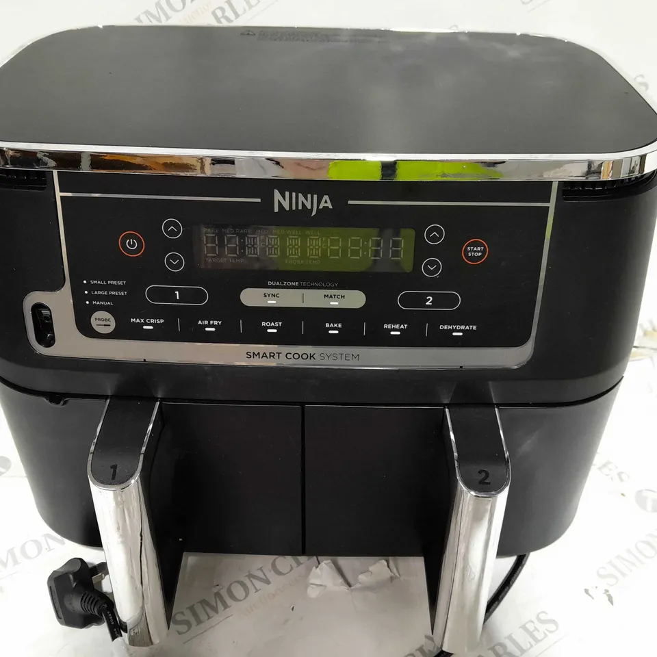 BOXED NINJA FOODI MAX DUAL ZONE 9.5L AIR FRYER AF451UK