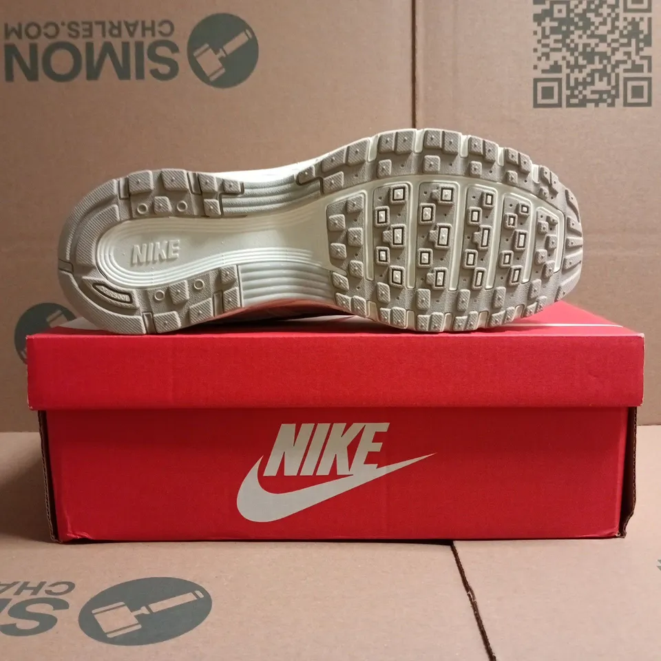 BOXED PAIR OF NIKE P-6000 TRAINERS IN SAIL/LIGHT BONE/CREAM SIZE UK 8