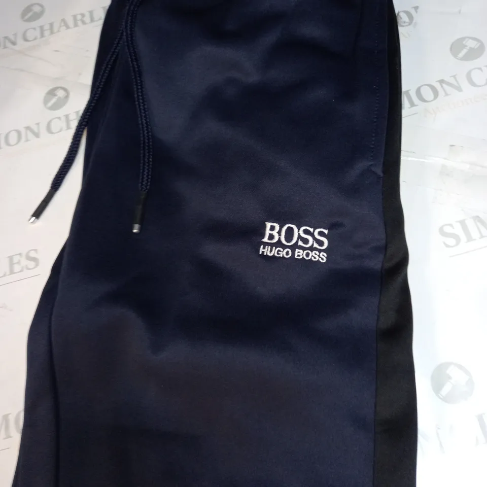 HUGO BOSS TRACKSUIT BOTTOMS SIZE M