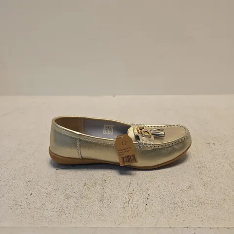 JO & JOE GOLD METALLIC LOAFERS – WOMENS UK 7