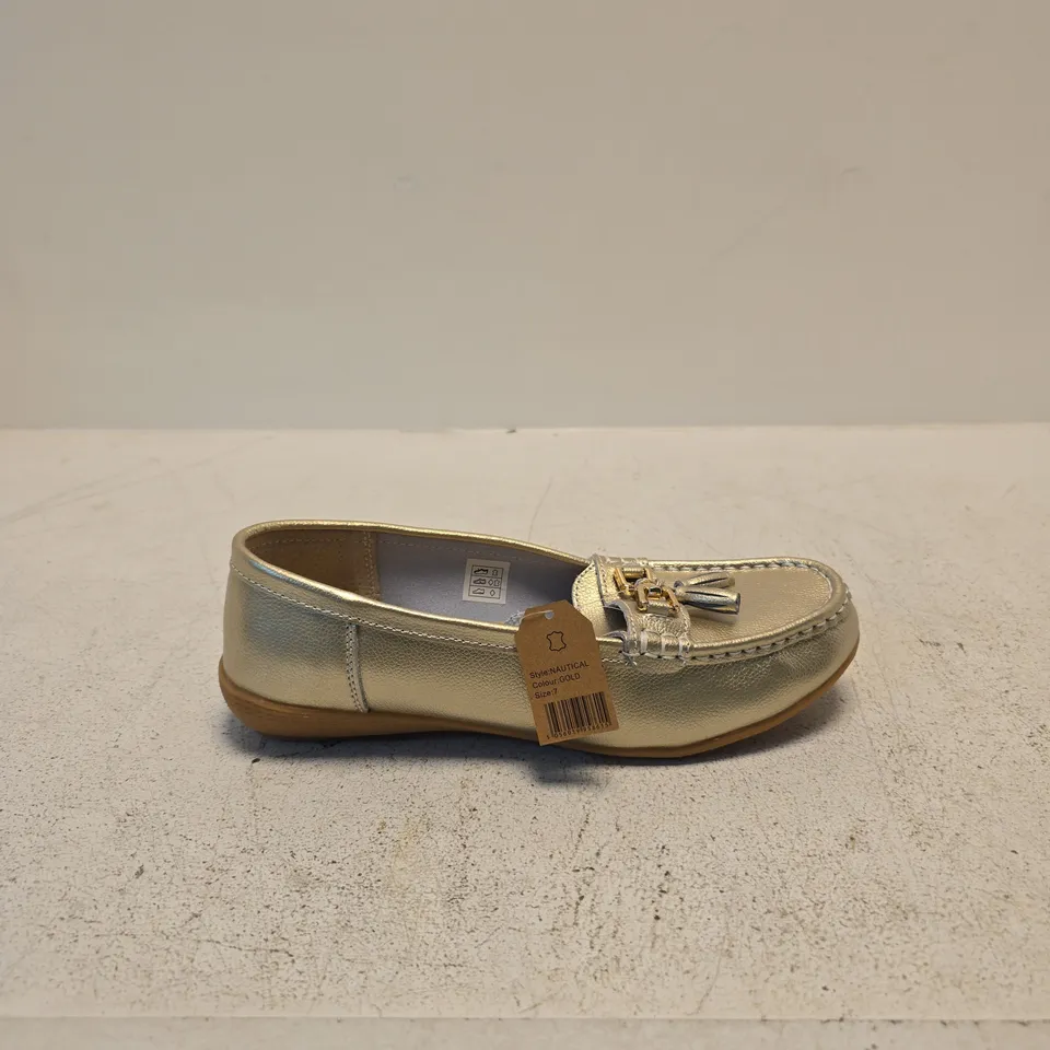 JO & JOE GOLD METALLIC LOAFERS – WOMENS UK 7