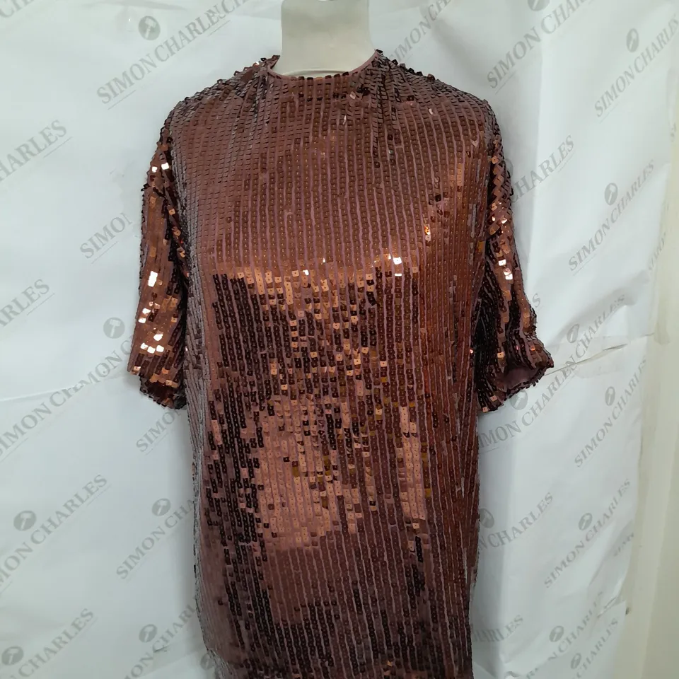 SLA THE LABEL BACKLESS SEQUINED WINNIE TSHIRT DRESS IN BROWN SIZE XS