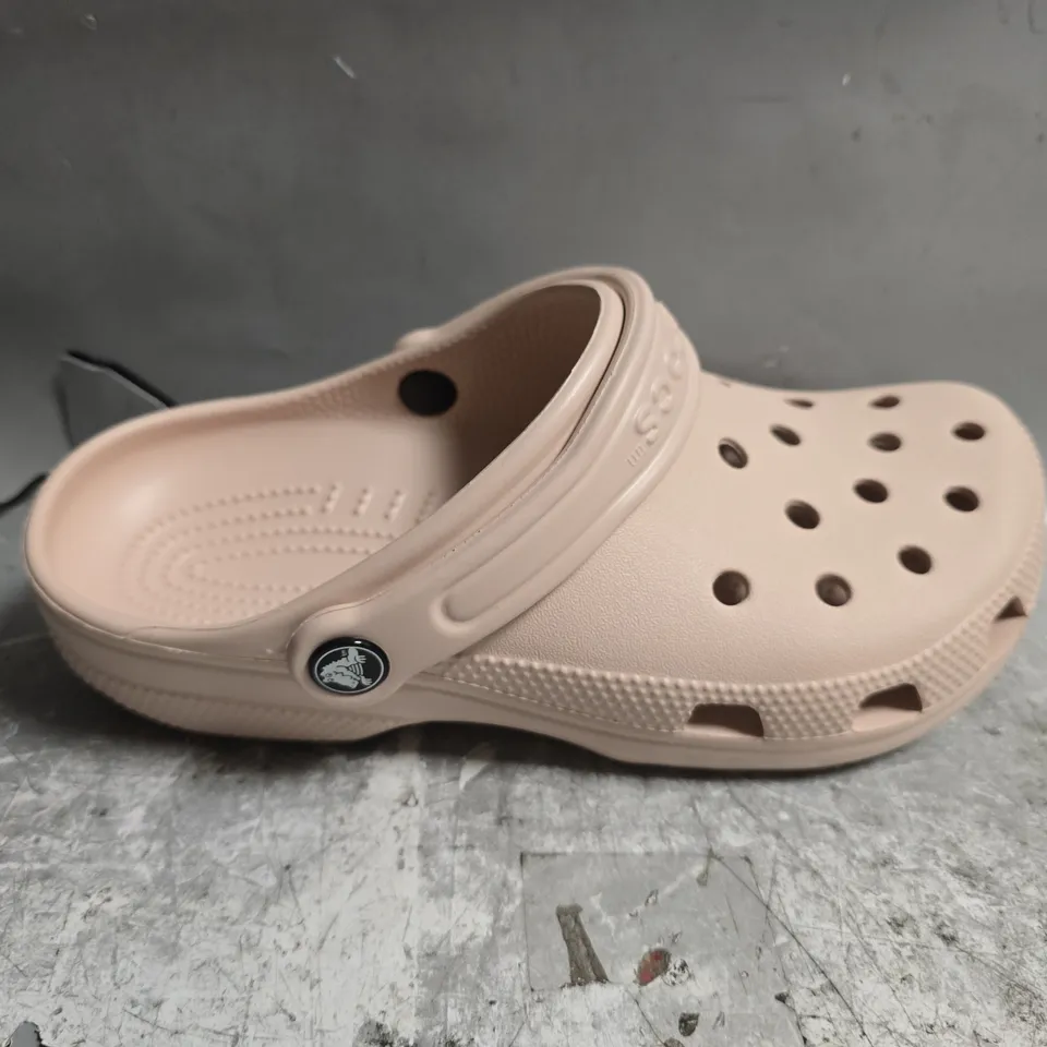 UNBOXED PAIR OF CROCS CLASSIC IN PINK - UK M4/W5