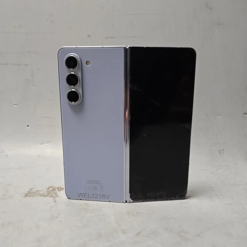 SAMSUNG GALAXY FOLD PHONE 