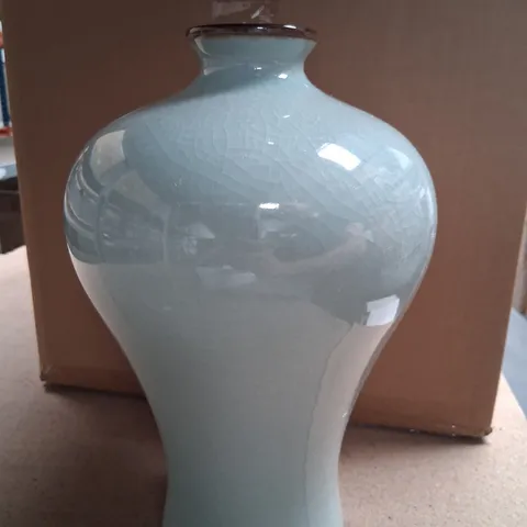 BOXED DAR LIGHTING CERAMIC TEMPLE VASE PALE BLUE