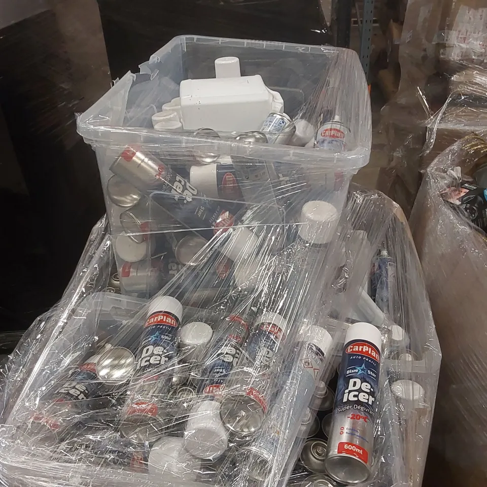 PALLET CONTAINING A VERY LARGE QUANTITY OF CARPLAN DE-ICER ECT