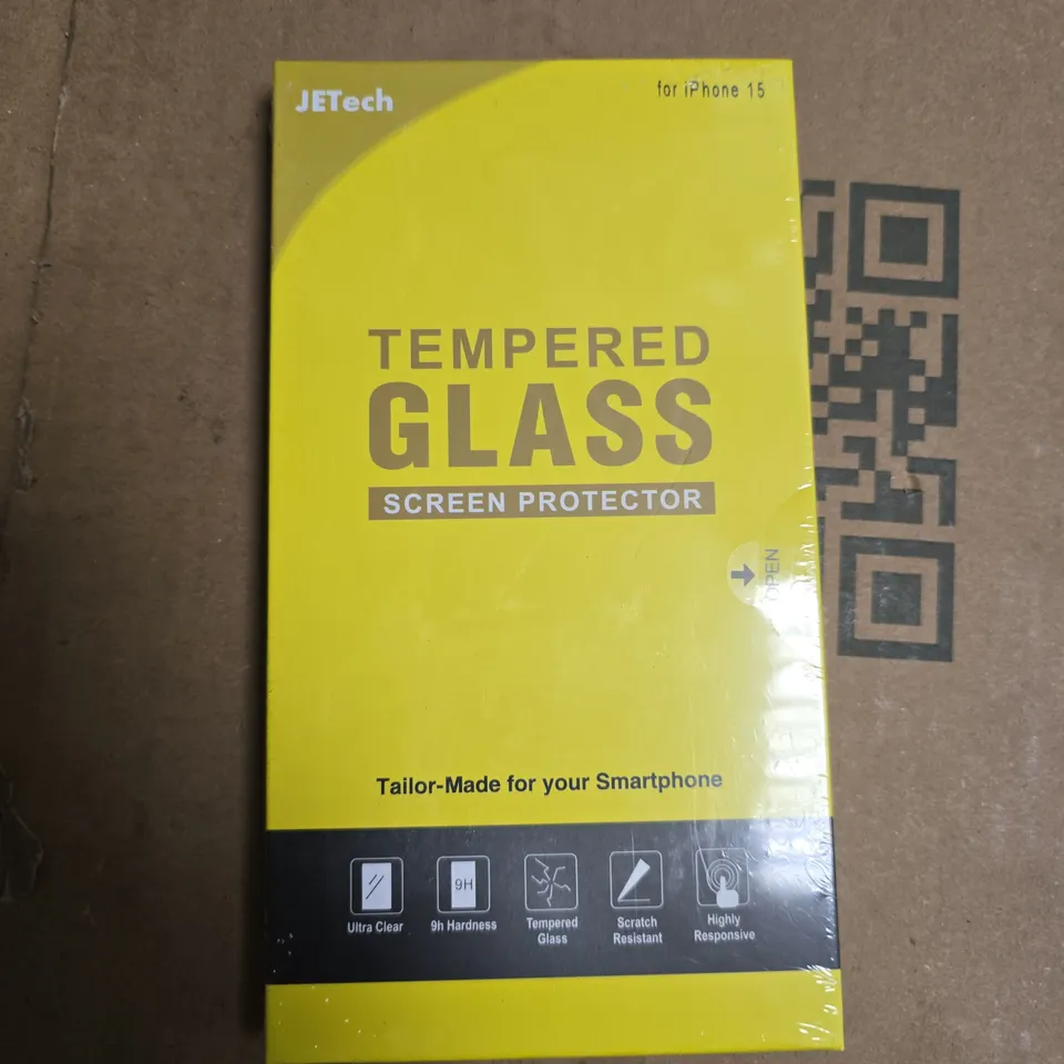 TOTE OF APPROXIMATELY 15 ASSORTED ITEMS TO INCLUDE: TEMPERED SCREEN PROTECTORS