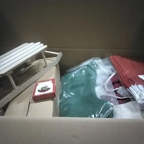 PALLET OF MIXED CHRISTMAS STOCK