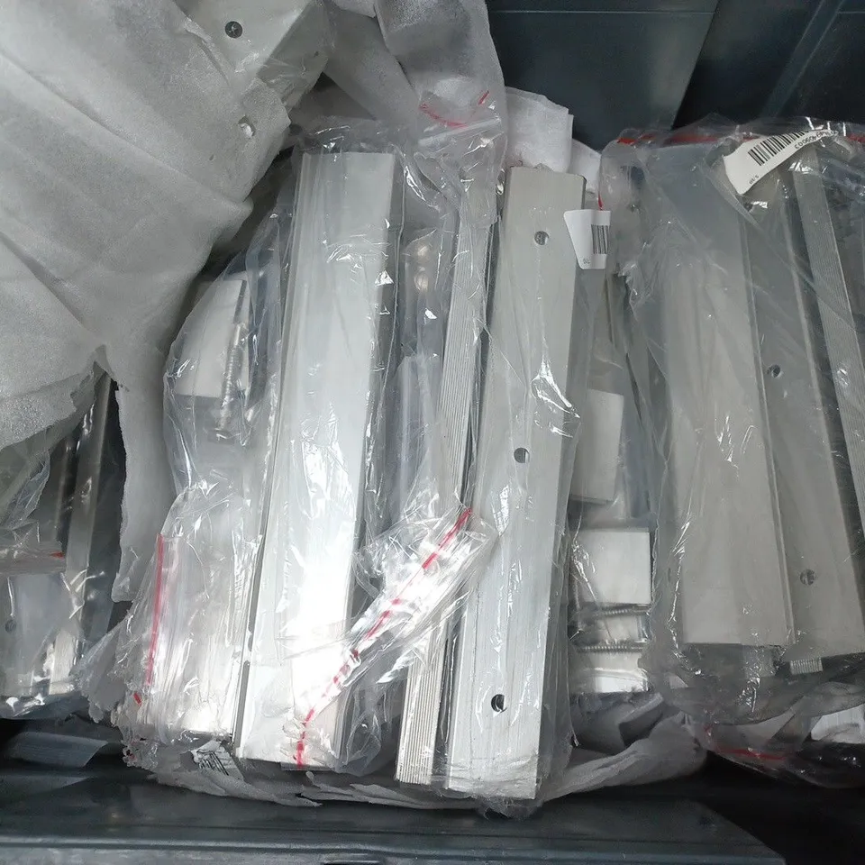 BOX OF APPROXIMATELY 15 ASSORTED ITEMS TO INCLUDE - COREGNTH RESISTANCE BAND , CISIVIS CUTTING WHEEL , BUNGEE CORD SET ETC
