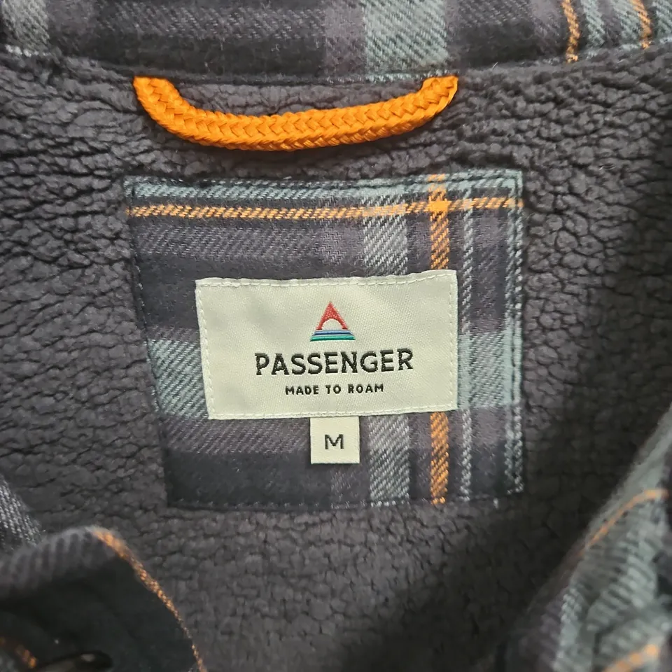 PASSENGER FREESTYLE SHERPA-LINED OVERSHIRT BLACK CHECK - MEDIUM
