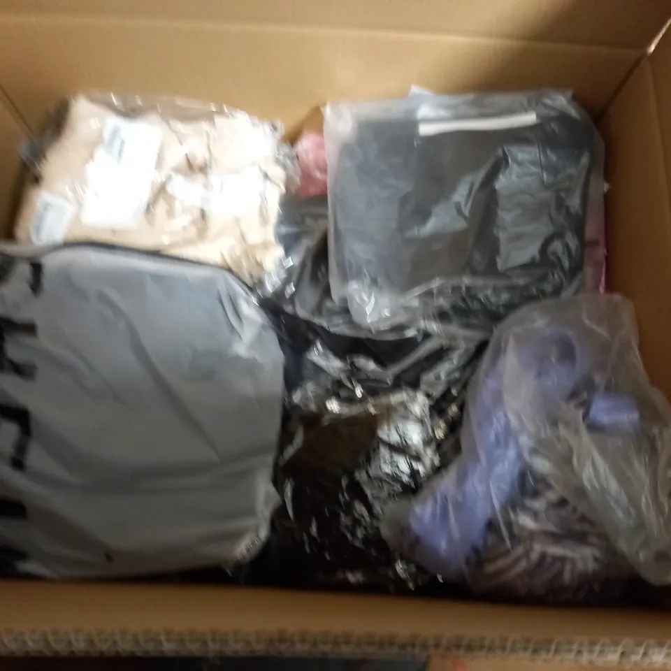 LARGE QUANTITY OF ASSORTED BAGGED CLOTHING ITEMS TO INCLUDE FEMME LUX, POUR MOI AND M&S