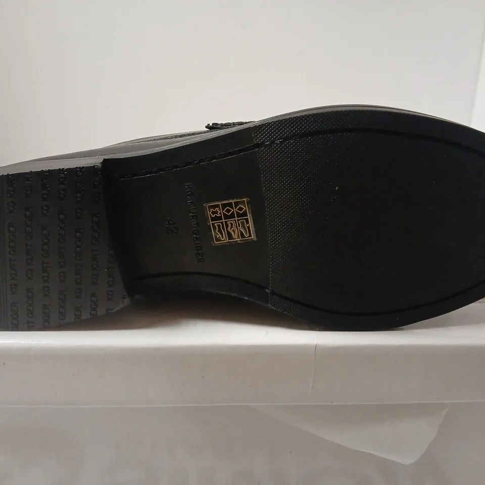 BOXED PAIR OF KURT GEIGER FRANCIS MEN'S BLACK LEATHER CASUAL LOAFERS – UK 8