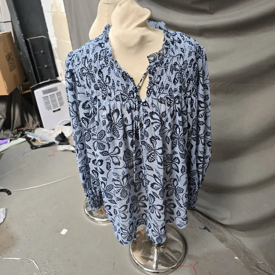 PER UNA WOMEN'S BLOUSE – BLUE FLORAL PRINT, SIZE 18