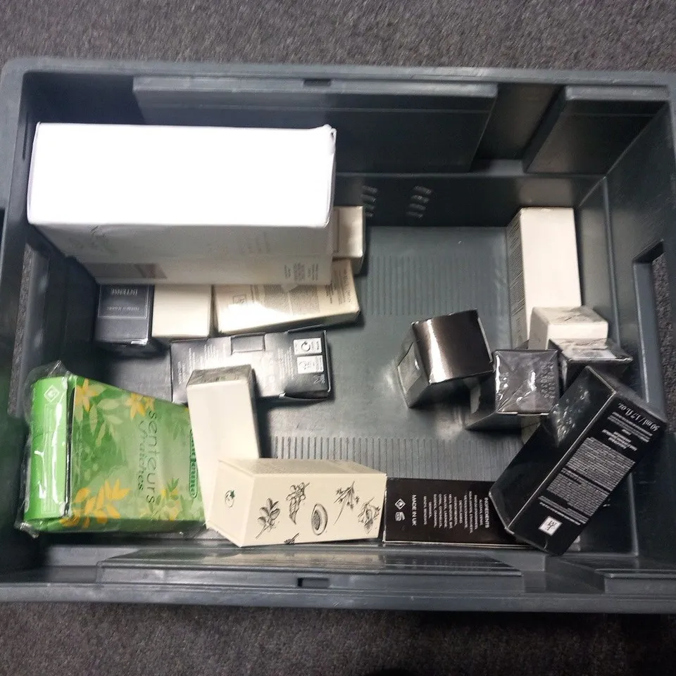 APPROXIMATELY 24 ASSORTED BOXED FRAGRANCES TO INCLUDE; TED BAKER, FEDERICO MAHORA AND PS....