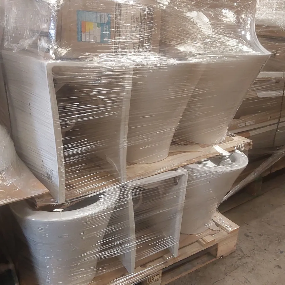 PALLET CONTAINING APPROXIMATELY 20x DESIGNER TOILETS & CISTERNS