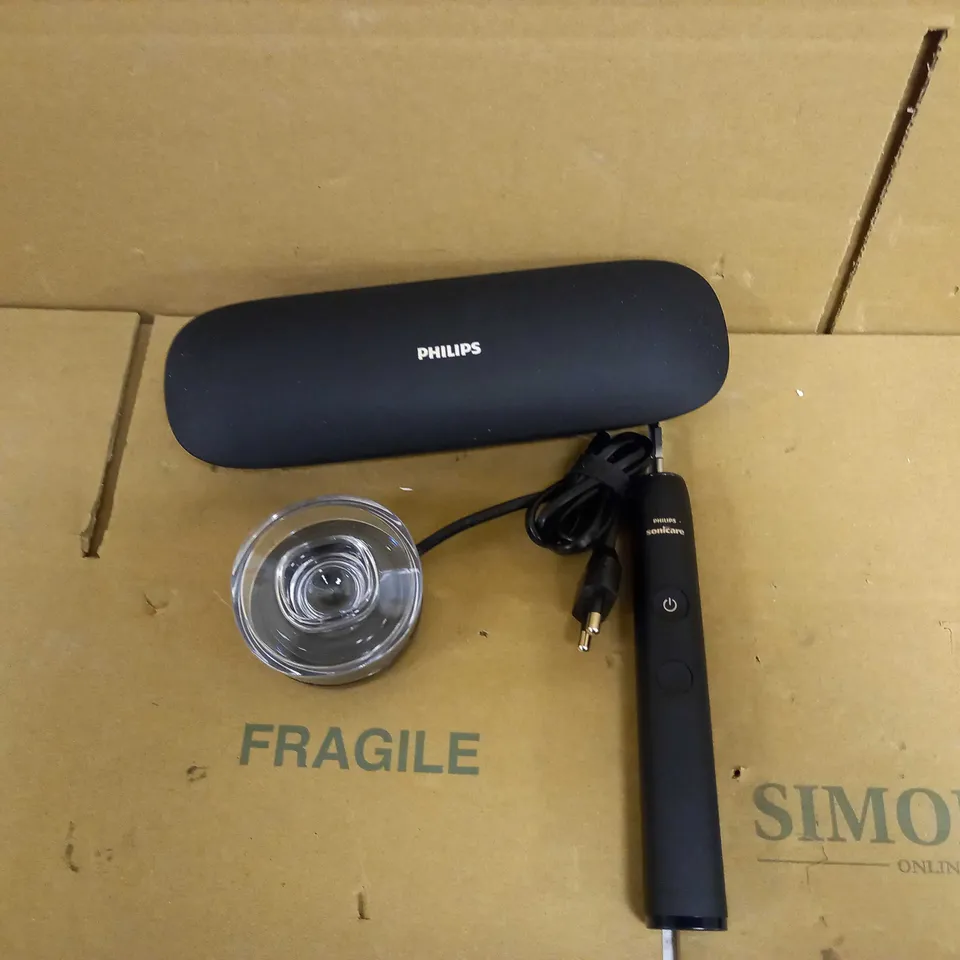 PHILIPS SONICARE DIAMONDCLEAN ELECTRIC TOOTHBRUSH