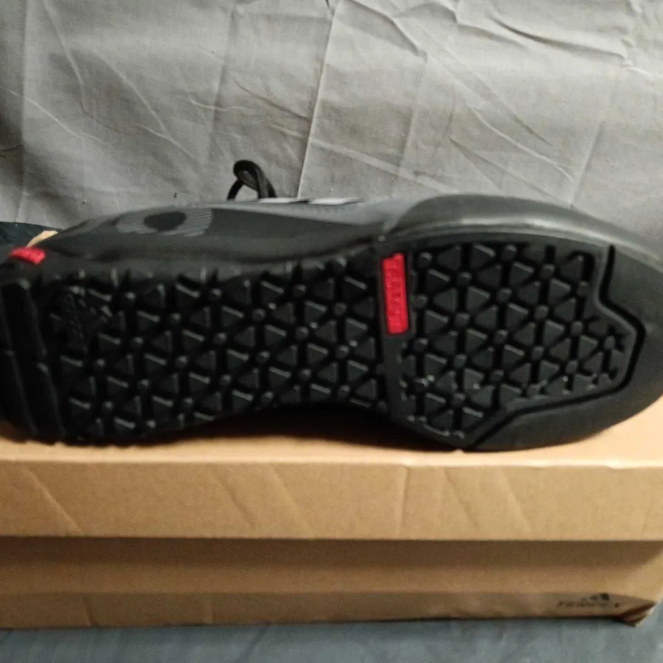 BOXED PAIR OF ADIDAS TERREX SWIFT SOLO 2 TRAINERS – UK SIZE 6