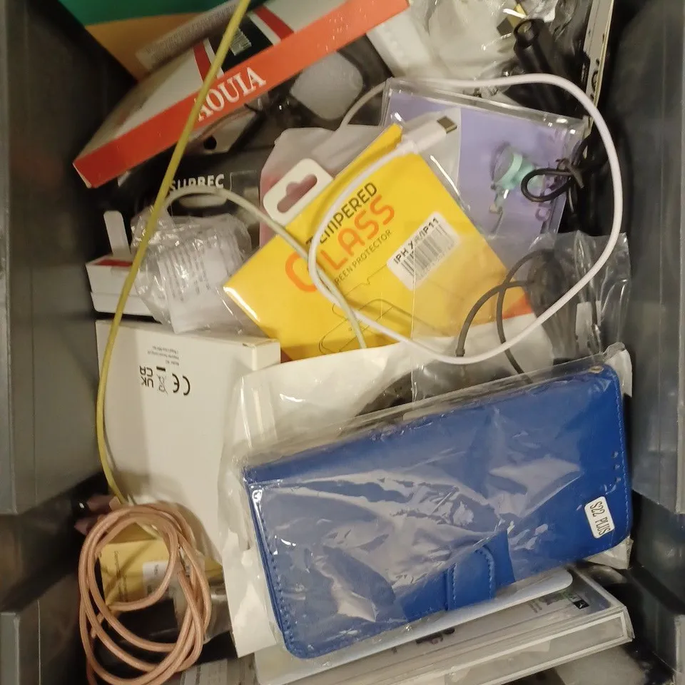 BOX OF APPROXIMATELY 30 ASSORTED SMARTPHONE AND TABLET ACCESSORIES TO INCLUDE TEMPERED GLASS FILM, EARPHONES, CASES ETC 