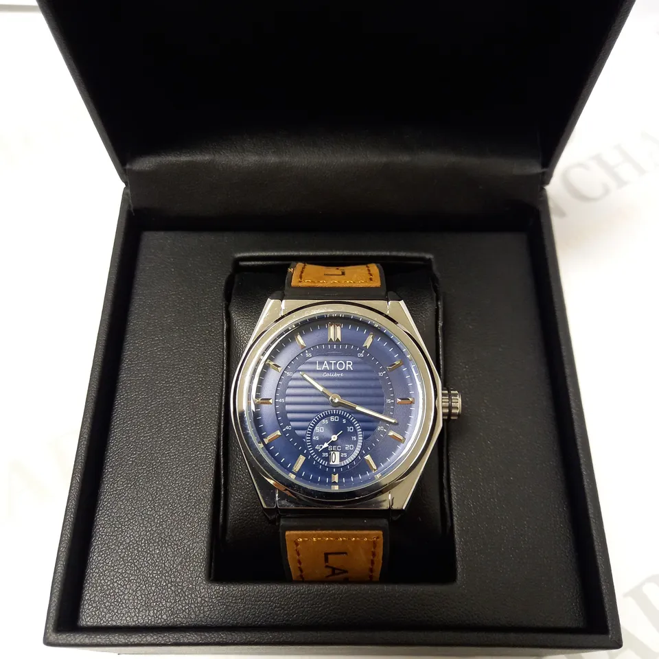 LATOR CALIBRE BLUE CHRONOGRAPH DIAL RUBBER STRAP WRISTWATCH