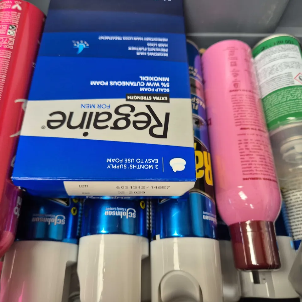 APPROXIMATELY 15 ASSORTED AEROSOLS TO INCLUDE FLY KILLER , ODOR-X AND DRY SPRAY
