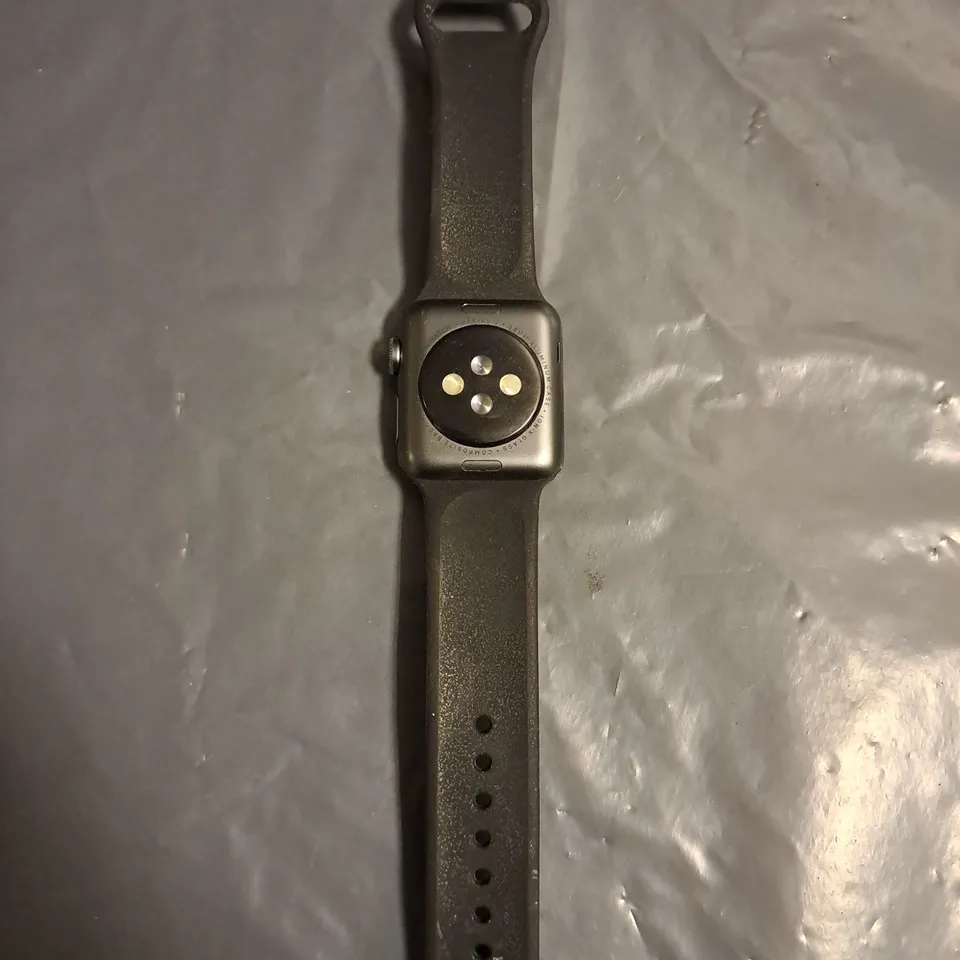 APPLE WATCH SERIES 3 38MM IN BLACK