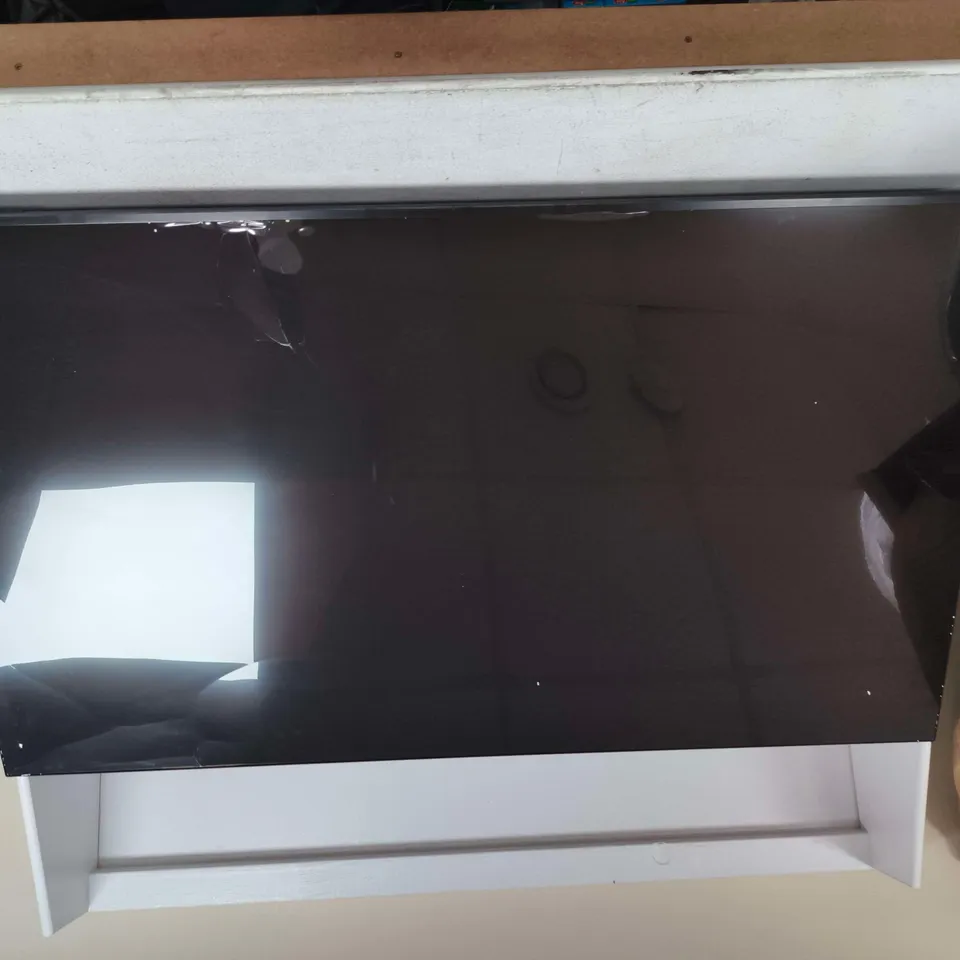 SAMSUNG 65-INCH LED TV – CRACKED SCREEN UNTESTED 