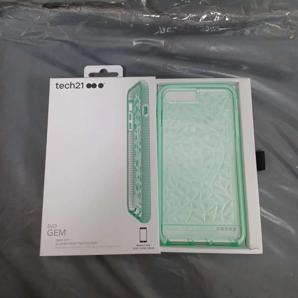 APPROXIMATELY 100 TECH21 GREEN EVO GEM IPHONE 7 PLUS CASES 