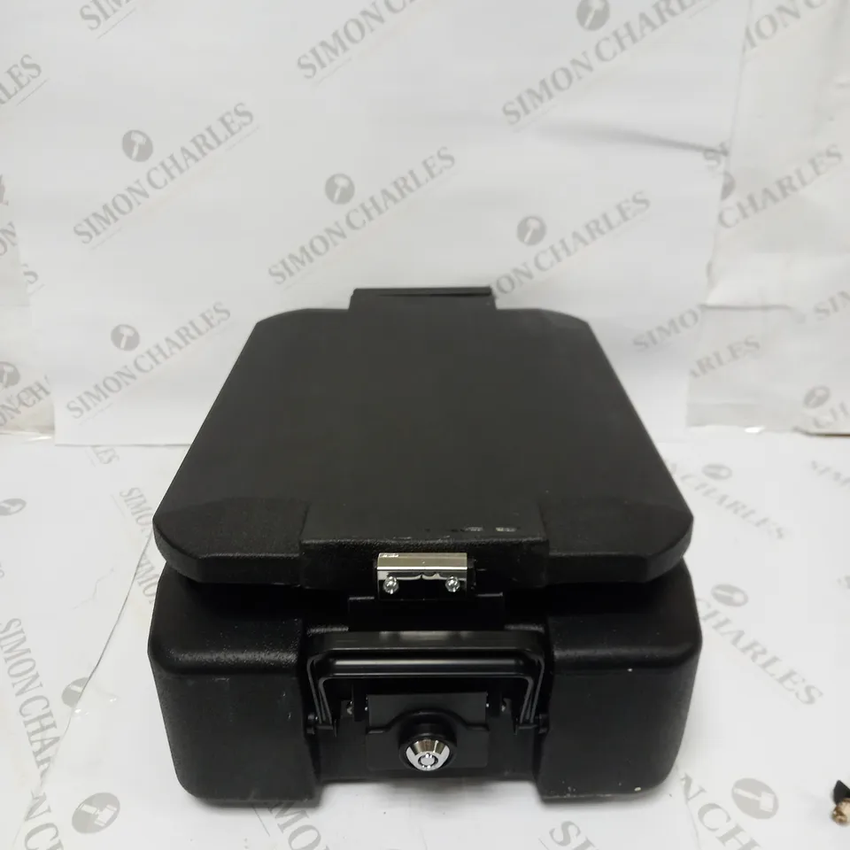 BURG WÄCHTER FP22K FIREPROOF A4 DOCUMENT DEED BOX (LID LOOSE)