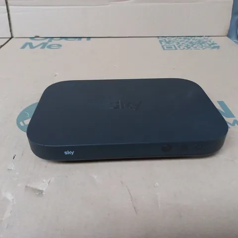 SKY BLACK HUB EM150
