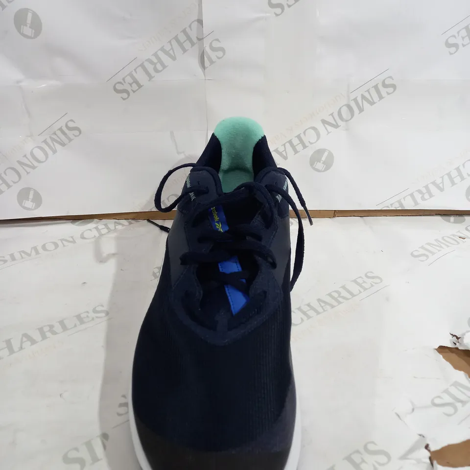 PAIR OF REEBOX ENERGEN RUN 2.0 IN NAZY & WHITE & BLUE - UK SIZE 11