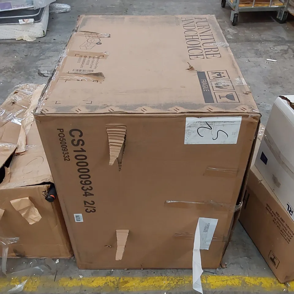 BOXED GARDEN SOFA CORNER WEDGE PIECE 
