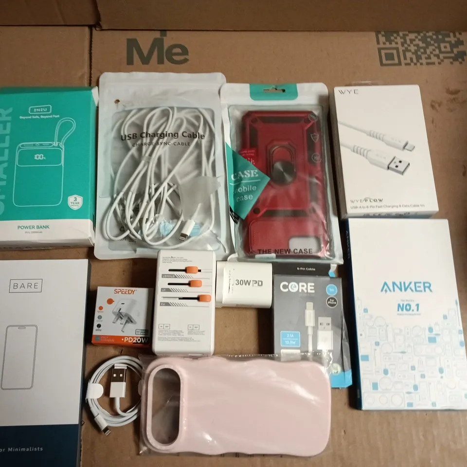 LOT OF ASSORTED MOBILE PHONE ACCESSORIES TO INCLUDE CASES, POWER BANK AND CHARGERS