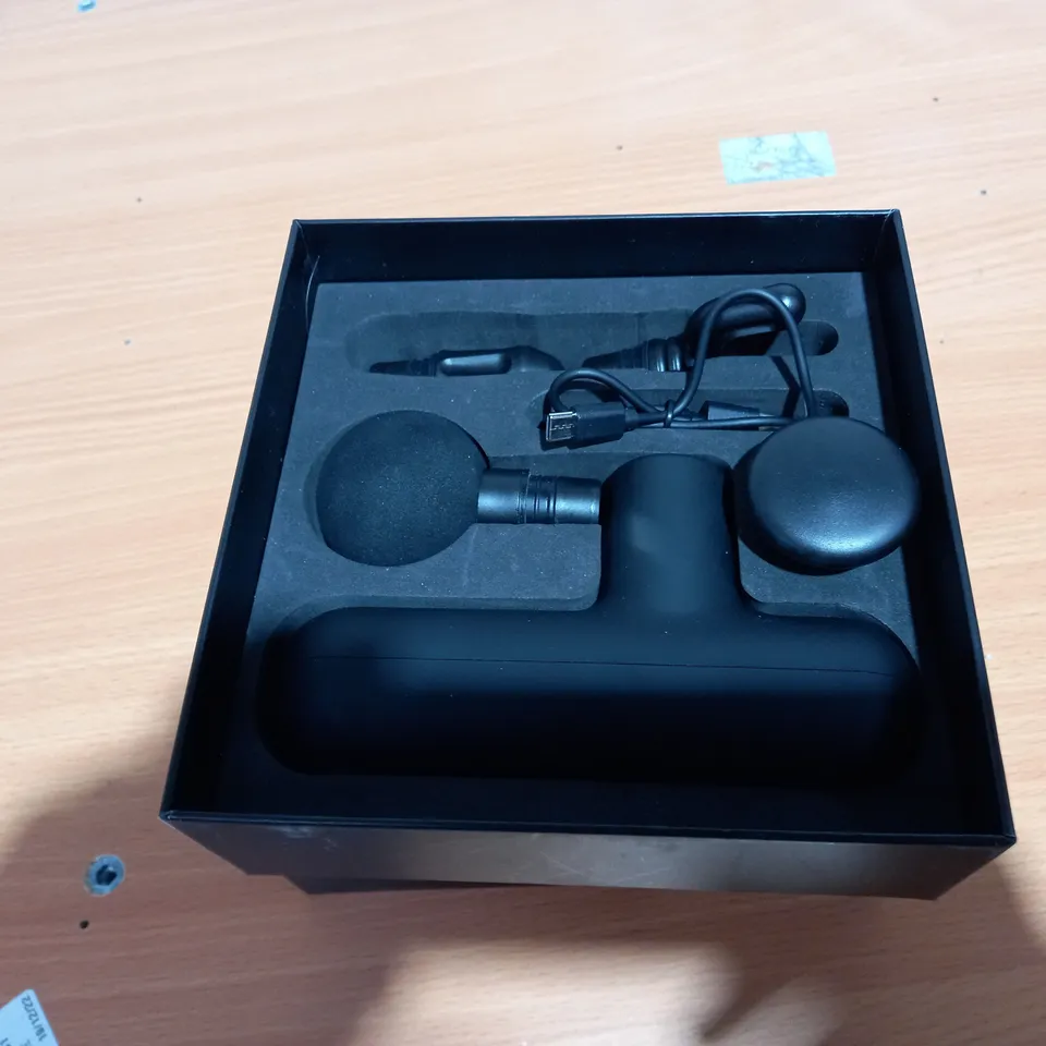 LOLA PORTABLE MASSAGE DEVICE