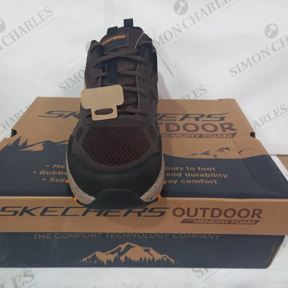 BOXED PAIR OF SKECHERS OUTDOOR HILLCREST SHOES IN BROWN UK SIZE 11
