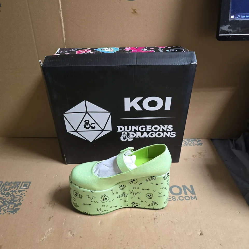 KOI DUNGEONS & DRAGONS GLABAGOOL GELATINOUS CUBE WEDGE MARY JANE - GREEN - UK SIZE 3 