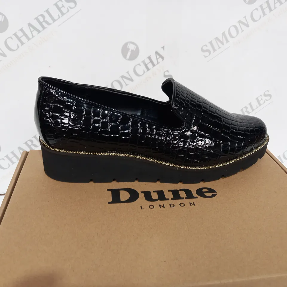 BOXED DUNE FLATFORM LOAFER BLACK CROCK SIZE 6 