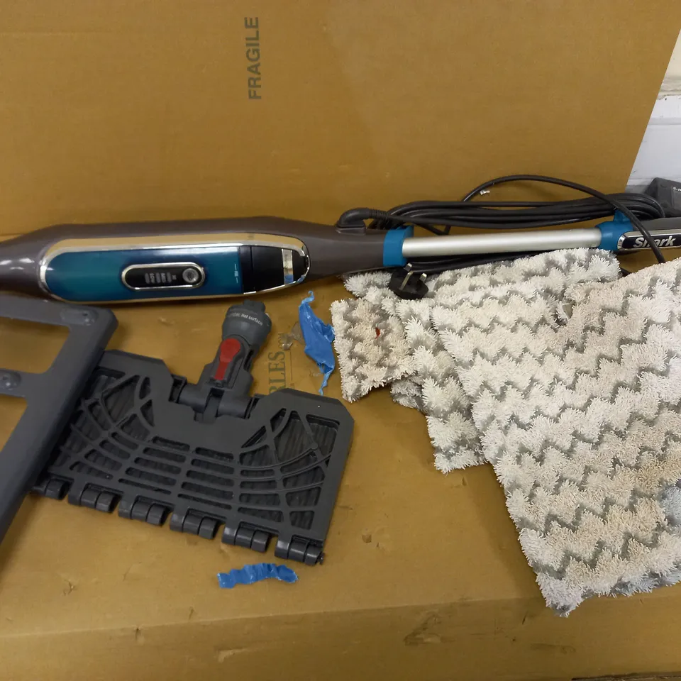 SHARK INTELLIGENT HOOVER BLUE 
