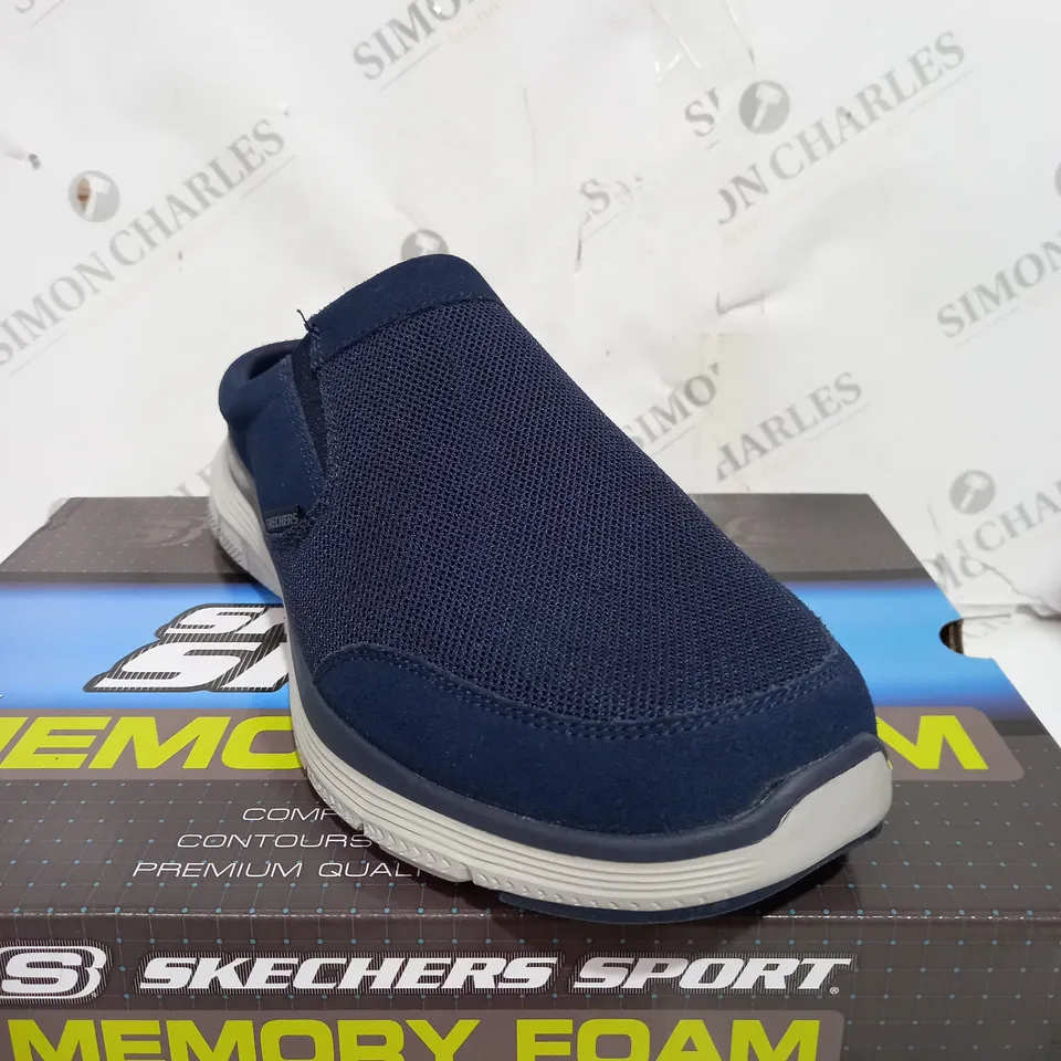 BOXED PAIR OF SKETCHERS FLEX-LITE SLIP IN BLUE SIZE 10