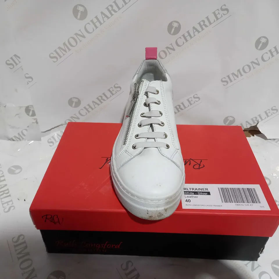 BOXED PAIR OF RUTH LANGSFORD ZIP DETAIL TRAINERS WHITE/PINK SIZE 7
