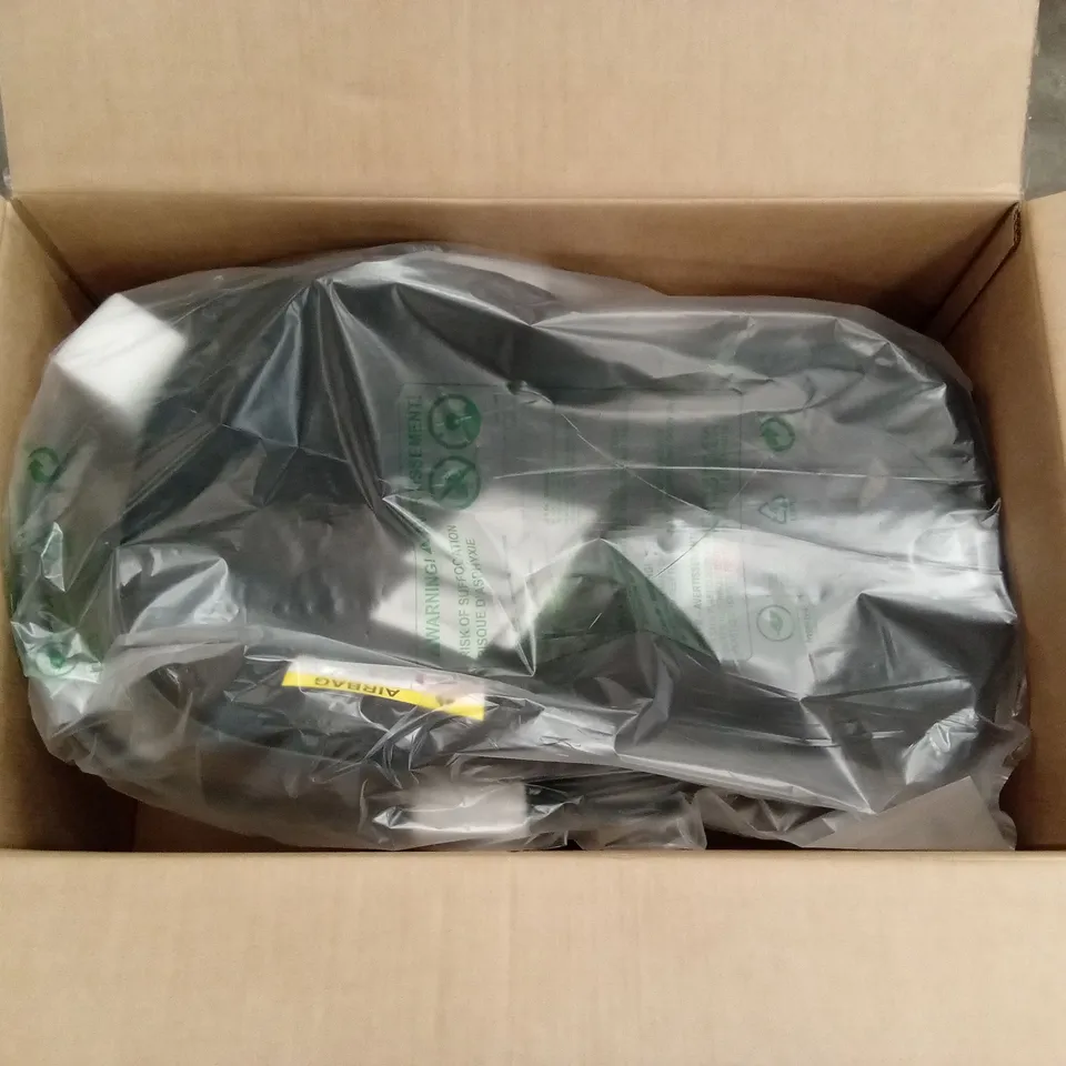 BOXED CYBEX PLATINUM CLOUD T I-SIZE CAR SEAT