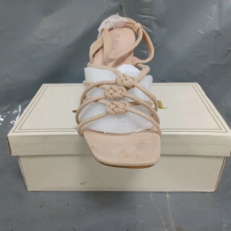 BOXED PAIR OF JOIA OPEN TOE BLOCK HEEL SANDALS IN KHAKI SIZE EU 38