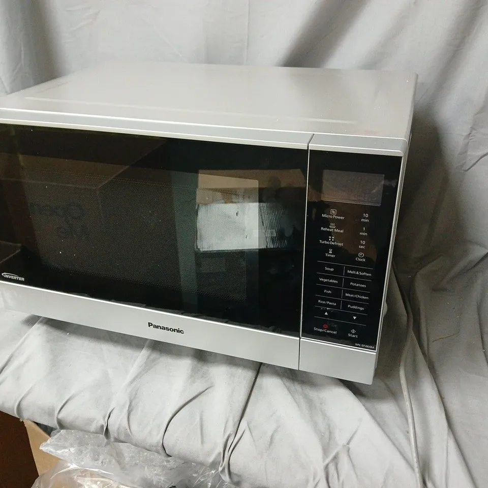 PANASONIC NN-SF464M INVERTER MICROWAVE – FLAT & WIDE