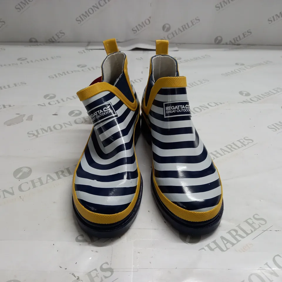 REGATTA LADY HARPER WELLY BOOTS SIZE 5