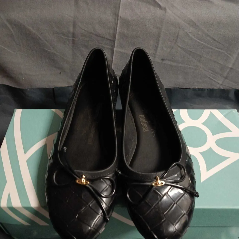 BOXED PAIR OF MELISSA X VIVIENNE WESTWOOD ANGLOMANIA BLACK QUILTED BALLET FLATS – UK 5.5