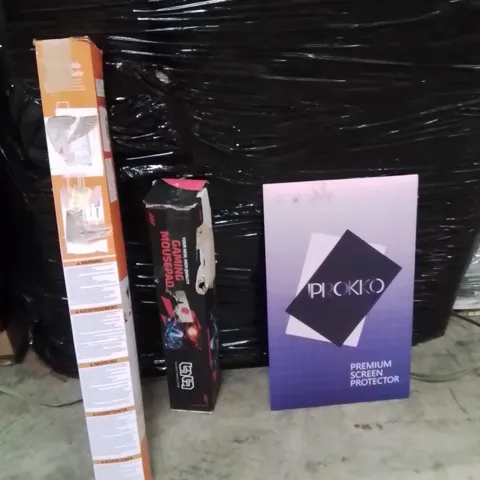 PALLET OF ASSORTED HOUSEHOLD GOODS AND PRODUCTS TO INCLUDE;MOUSE MAT,SCREEN PROTECTOR,RETRACTABLE SAFETY GATE 