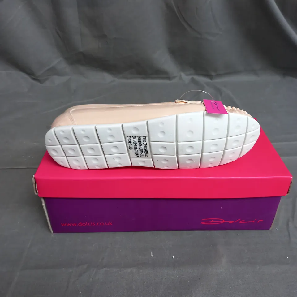 BOX OF 15 PAIRS OF DOLCIS KIRSTEN SLIP ON SHOE IN GLOSSY NUDE - VARIOUS SIZES
