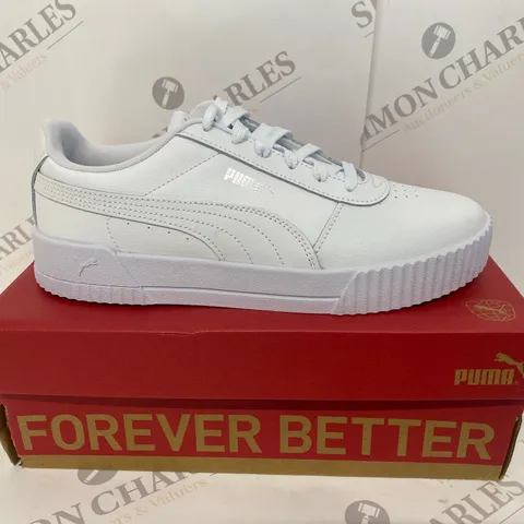 BOXED PAIR OF PUMA WHITE TRAINERS SIZE 7