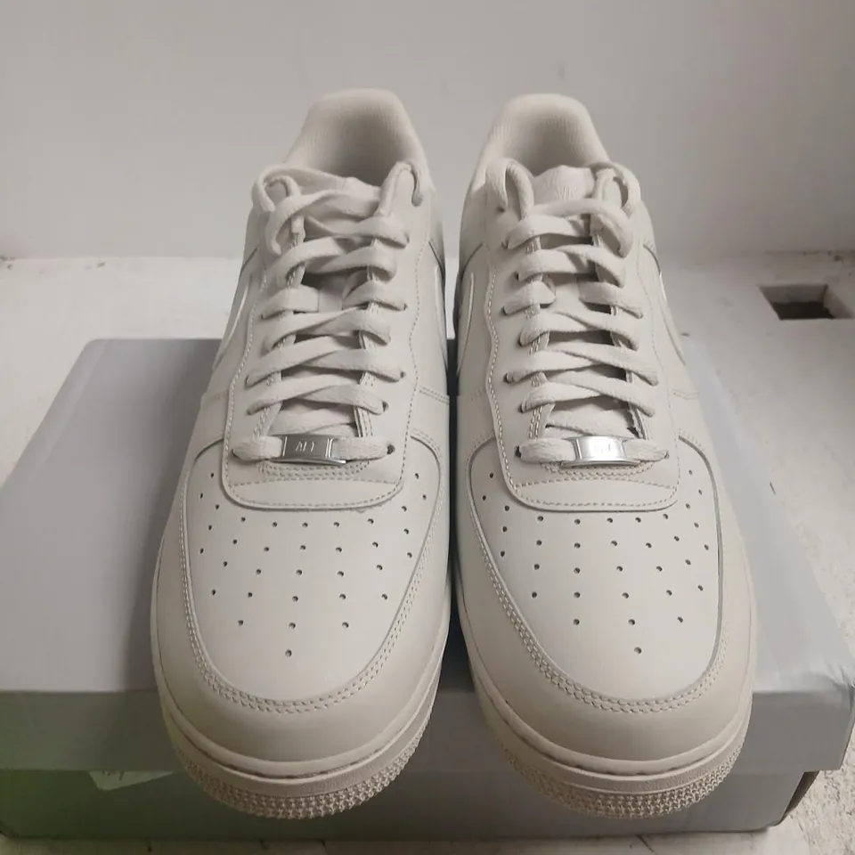 NIKE AIR FORCE 1 LOW – WHITE SNEAKERS SIZE 13